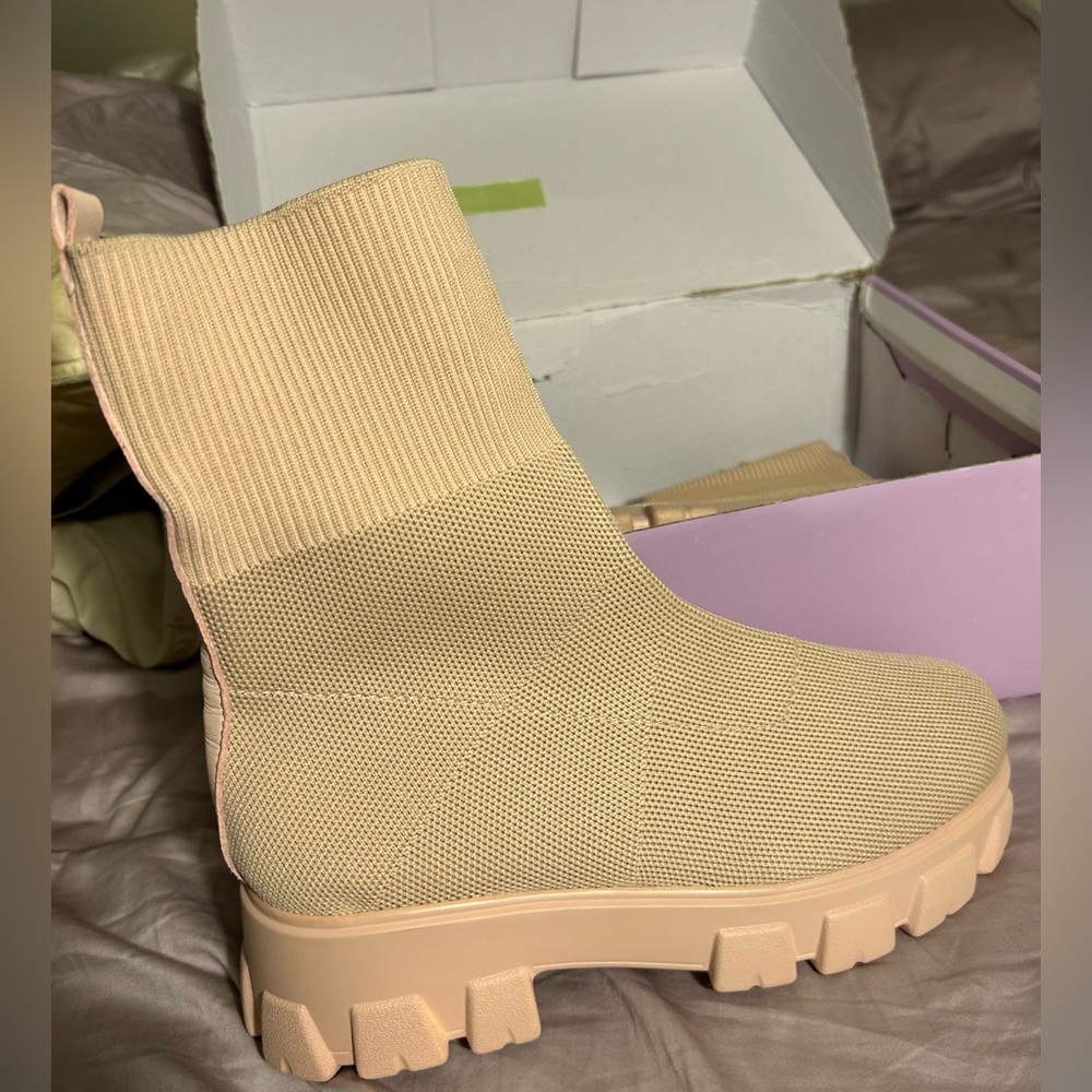 Gia Boots Size 8